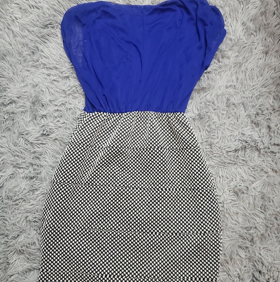 DRESSES | Blue/Blk/White Contrast Bodycon! - Picture 3 of 7